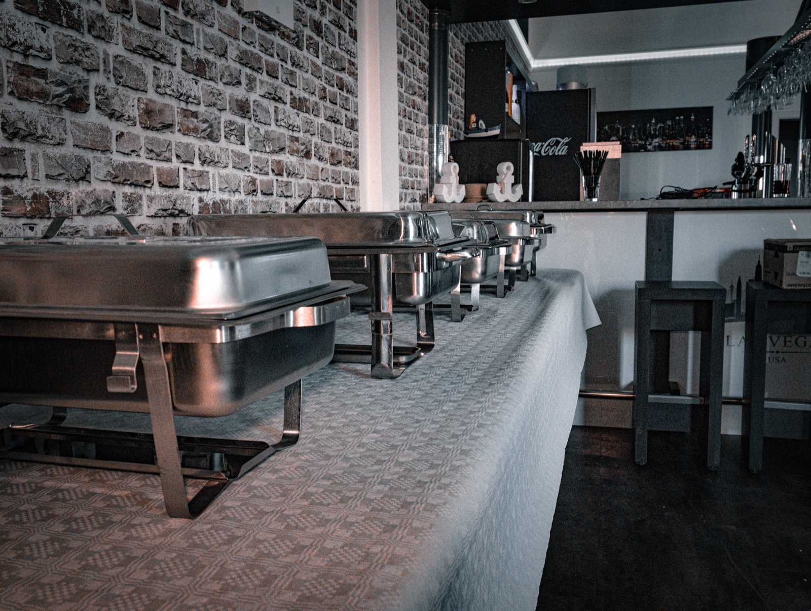 Aufgebautes Catering-Buffet im Küstenklub